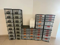 Lot diverse opbergbakken