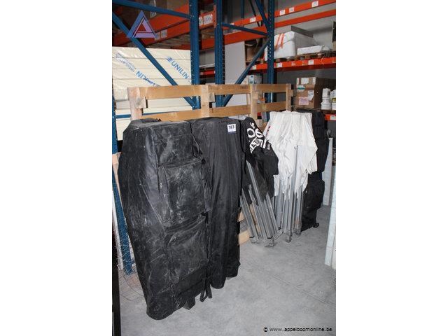 Lot diverse partytenten met reclamebedrukking - afbeelding 1 van  1