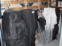 Lot diverse partytenten met reclamebedrukking - afbeelding 1 van  1