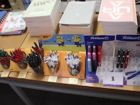 Lot diverse pennen en schriftjes - afbeelding 3 van  3