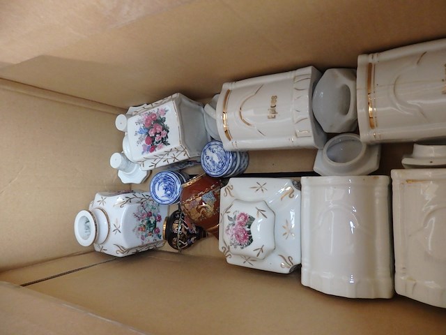 Lot diverse potjes - afbeelding 1 van  1