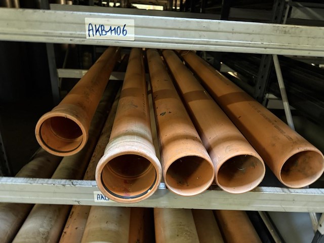 Lot diverse pvc afvoerbuizen - oranje - dia 160 - 110 - 125 - afbeelding 4 van  7