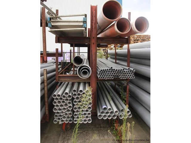 Lot diverse pvc buizen - afbeelding 1 van  2