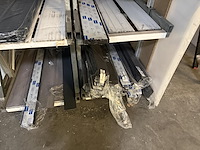 Lot diverse raam/gevel bekleding - afbeelding 3 van  11