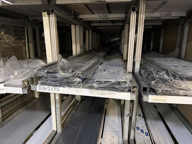Lot diverse raam/gevel bekleding - afbeelding 11 van  11