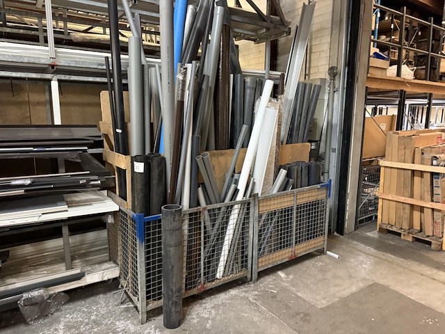 Lot diverse raam/gevel bekleding - afbeelding 1 van  3