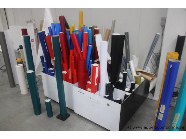 Lot diverse rollen folie, diverse kleuren en afmetingen - afbeelding 1 van  1