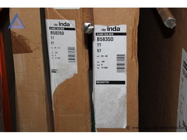 Lot diverse showroom glazen douchewanden, diverse maten - afbeelding 2 van  2