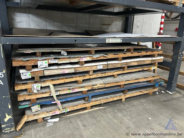 Lot diverse staal en aluminium platen - afbeelding 1 van  5