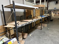 Lot diverse stellingen + werktafel - afbeelding 4 van  9