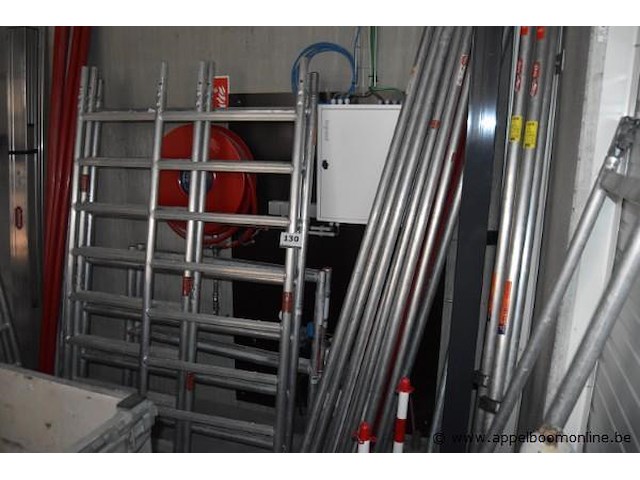 Lot diverse stellingonderdelen, altrex - afbeelding 1 van  4