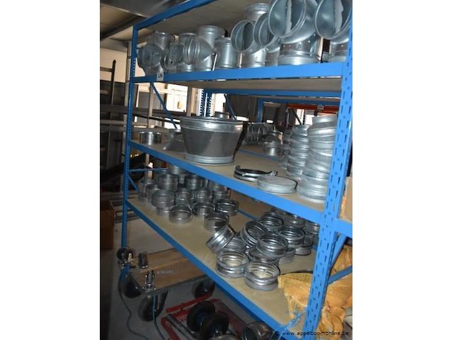 Lot diverse ventilatie onderdelen en hulpstukken - afbeelding 1 van  6