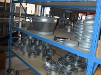 Lot diverse ventilatie onderdelen en hulpstukken - afbeelding 1 van  6