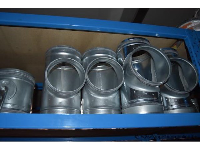 Lot diverse ventilatie onderdelen en hulpstukken - afbeelding 3 van  6