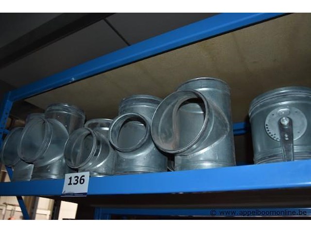 Lot diverse ventilatie onderdelen en hulpstukken - afbeelding 4 van  6