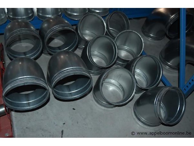 Lot diverse ventilatie onderdelen en hulpstukken - afbeelding 6 van  6
