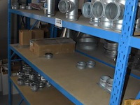 Lot diverse ventilatie onderdelen en materialen, wo. lindab, airbox, werking niet gekend - afbeelding 1 van  4