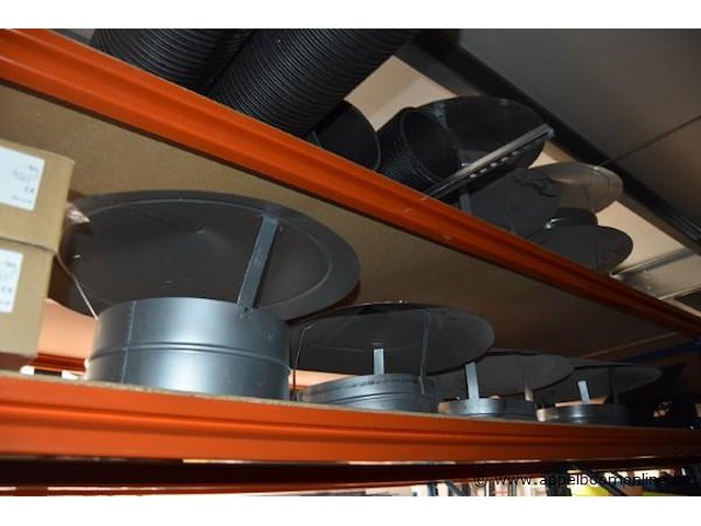 Lot diverse ventilatie onderdelen en materialen, wo. r-vent - afbeelding 3 van  7