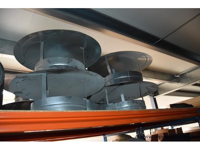 Lot diverse ventilatie onderdelen en materialen, wo. r-vent - afbeelding 4 van  7