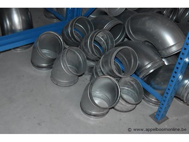 Lot diverse ventilatie onderdelen en materialen, wo. systemair, regelunit tune-e-100-3-m, werking niet gekend - afbeelding 8 van  8