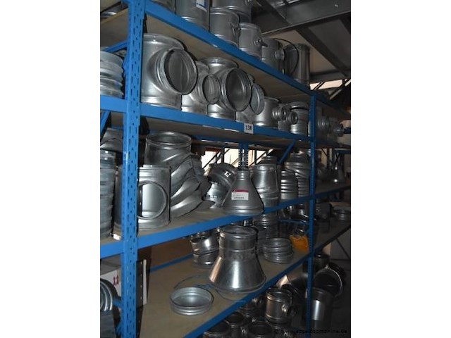Lot diverse ventilatie onderdelen en materialen - afbeelding 1 van  6