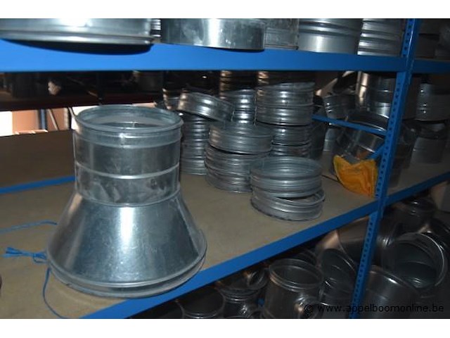 Lot diverse ventilatie onderdelen en materialen - afbeelding 3 van  6