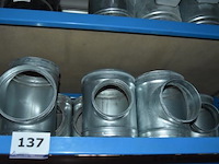 Lot diverse ventilatie onderdelen, wo. luchtkanalen, verloopstukken, t-stukken en kleppen met actuator, systemair, werking niet gekend - afbeelding 4 van  6