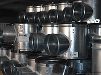 Lot diverse ventilatie onderdelen, wo. stal, articht, interalu, werking niet gekend - afbeelding 3 van  4