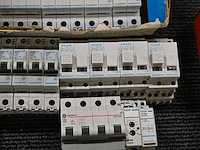 Lot diverse vynckier - afbeelding 3 van  5