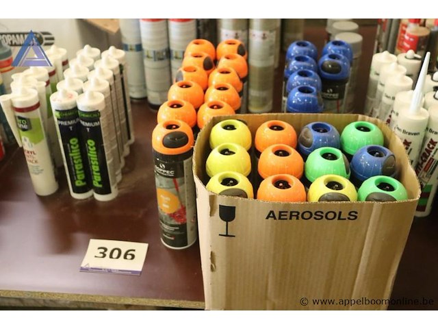 Lot diverse wo lot pu-schuim - soudal - lot kitkokers - parasilico - diverse types spuitbus - soppec - fluo lot van 24 spuitbussen - aerosols - afbeelding 2 van  4