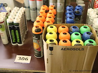 Lot diverse wo lot pu-schuim - soudal - lot kitkokers - parasilico - diverse types spuitbus - soppec - fluo lot van 24 spuitbussen - aerosols - afbeelding 2 van  4
