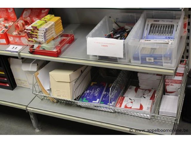 Lot diverse wo. plakband, kleefstiften, etc - afbeelding 3 van  6