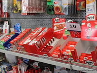 Lot diverse wo. plakband, kleefstiften, tipp-ex, etc