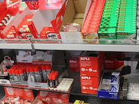 Lot diverse wo. plakband, kleefstiften, tipp-ex, etc - afbeelding 3 van  4