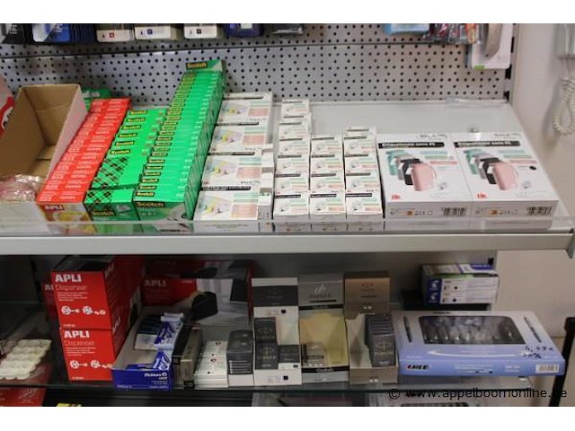 Lot diverse wo. plakband, kleefstiften, tipp-ex, etc - afbeelding 4 van  4