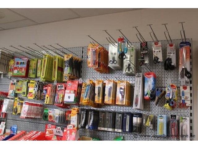 Lot diverse wo. scharen, pennen, stiften, etc - afbeelding 1 van  7