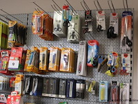 Lot diverse wo. scharen, pennen, stiften, etc - afbeelding 2 van  7