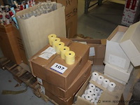 Lot diverse wo. thermische rollen, inpakpapier - afbeelding 1 van  3