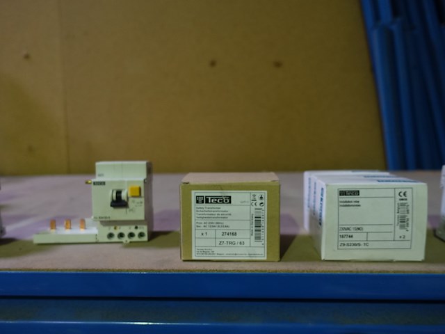 Lot diverse zekeringen - afbeelding 3 van  6