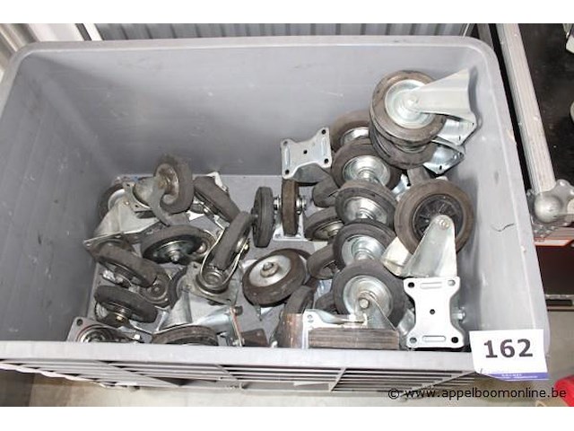 Lot diverse zwenkwielen/bokwielen - afbeelding 1 van  2