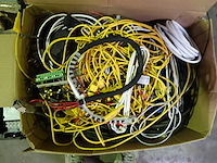 Lot diversen electro toebehoren - afbeelding 2 van  9