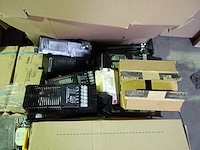 Lot diversen electro toebehoren - afbeelding 3 van  9