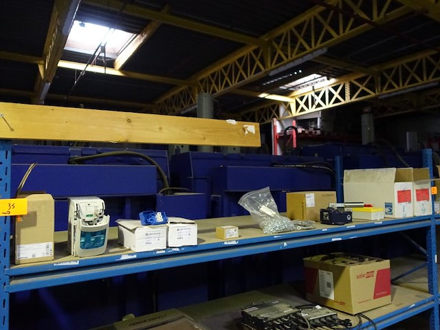 Lot diversen - afbeelding 1 van  16