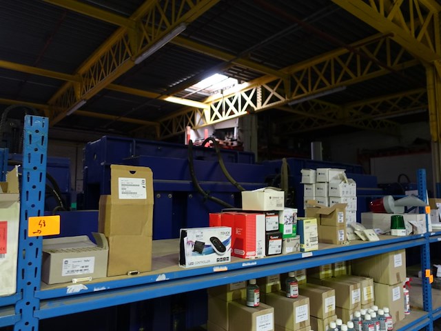 Lot diversen - afbeelding 1 van  25