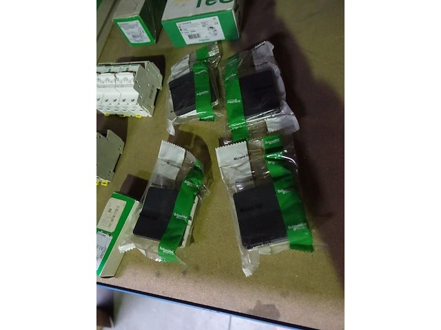 Lot diversen - afbeelding 12 van  19