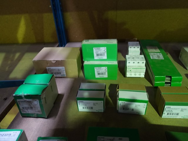 Lot diversen - afbeelding 19 van  19