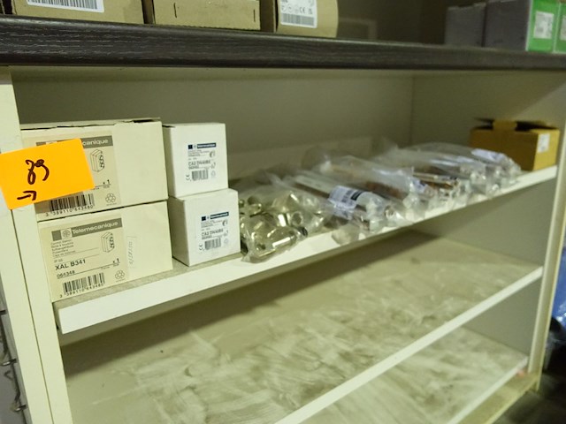 Lot diversen - afbeelding 1 van  8