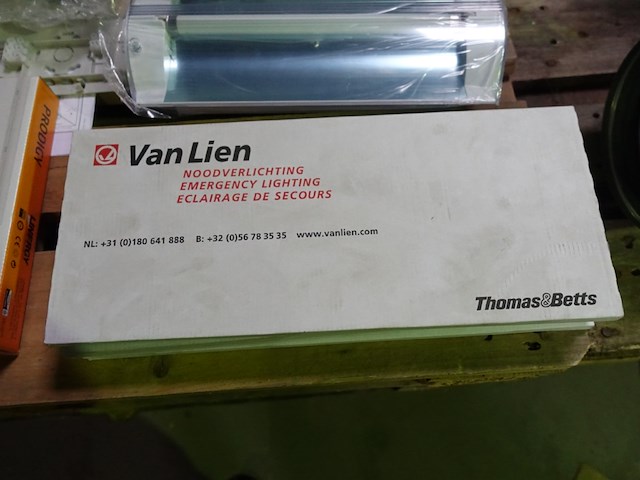 Lot diversen - afbeelding 2 van  17