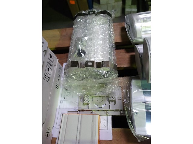 Lot diversen - afbeelding 5 van  17