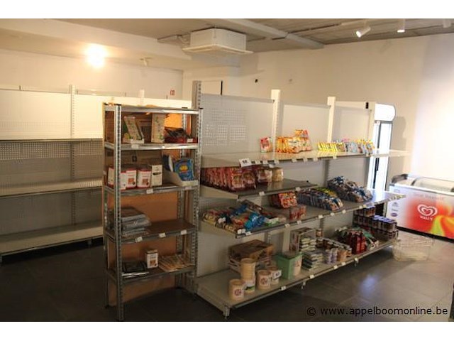 Lot dubbele gondolastelling met inhoud - afbeelding 1 van  4